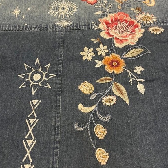 Johnny Was HEAVILY EMBROIDERED DEMIN SHIRT/JACKET UMOYA NWT - Picture 11 of 15